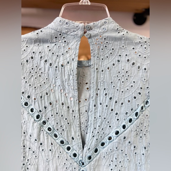 Feather & Noise Babydoll Blouse - Picture 4 of 5